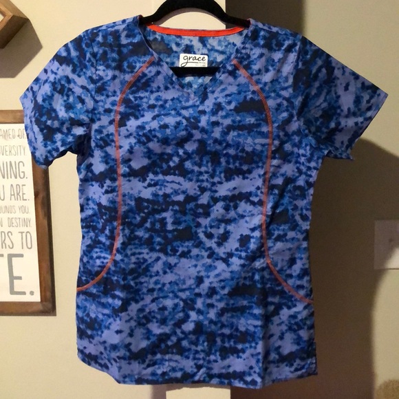 Grace Tops - Barely worn, blue camo printed Grace scrub top SM Grace Tops - Barely worn, blue camo printed Grace scrub top SM